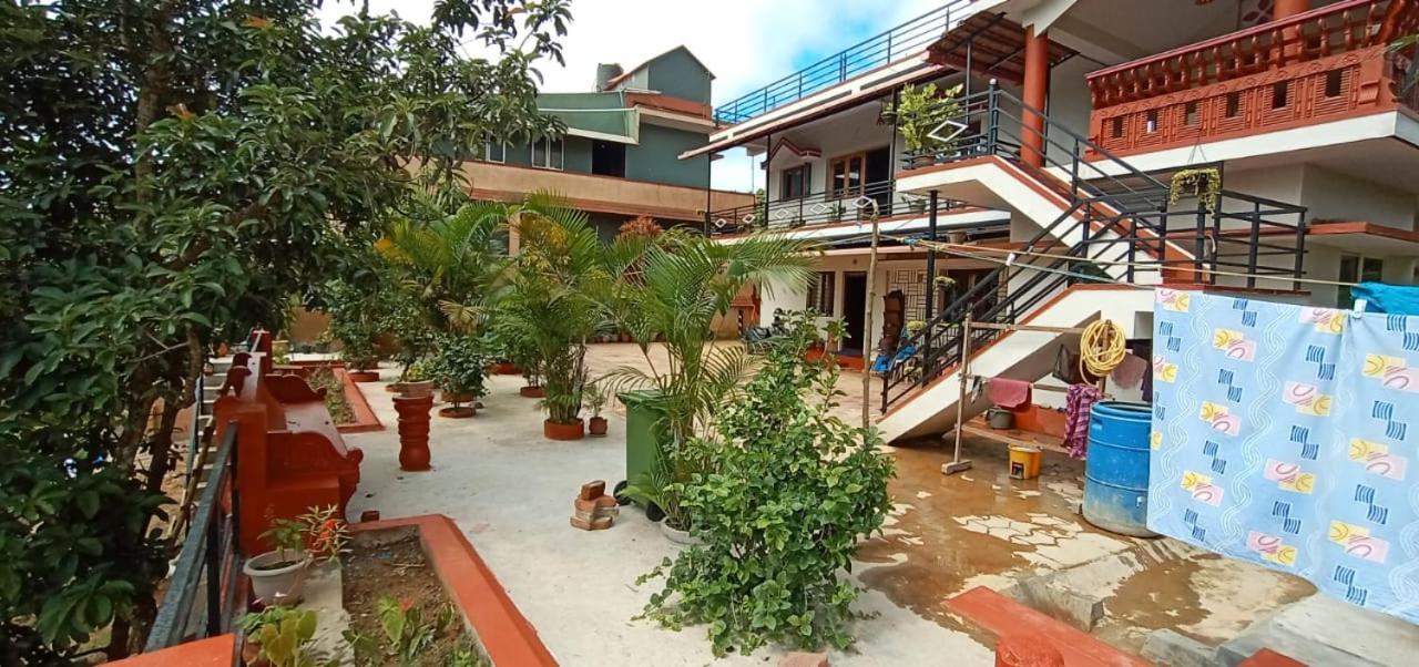 Coorg Girinivas Homestay 102 มาดิเครี ภายนอก รูปภาพ