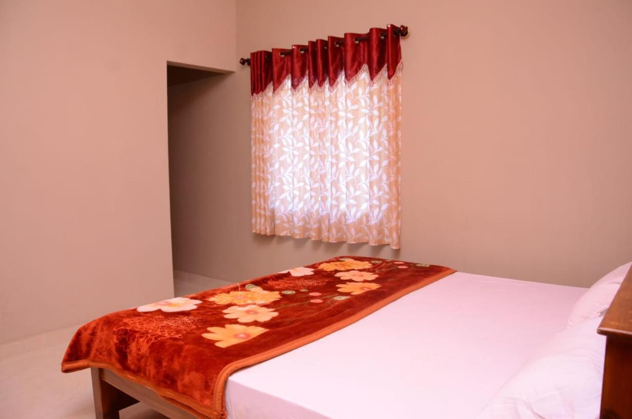 Coorg Girinivas Homestay 102 มาดิเครี ภายนอก รูปภาพ