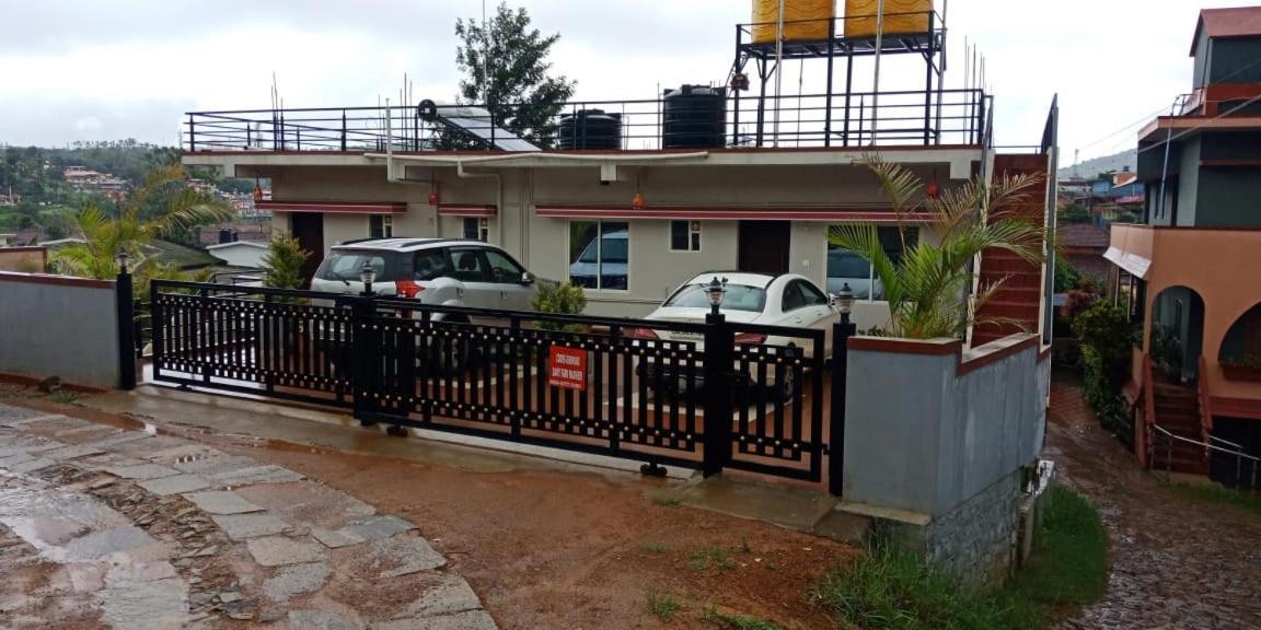 Coorg Girinivas Homestay 102 มาดิเครี ภายนอก รูปภาพ